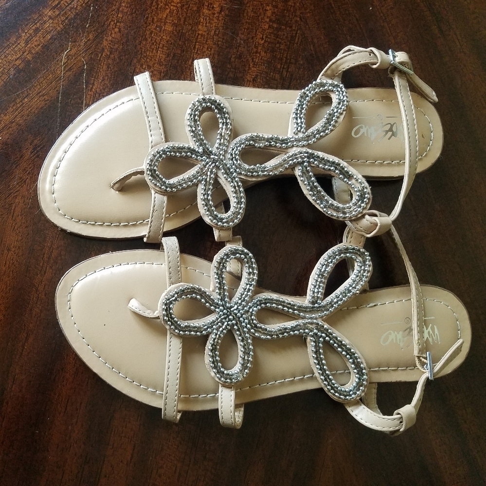 Mossimo Rhinestone flat sandals‎ - Picture 5 of 6